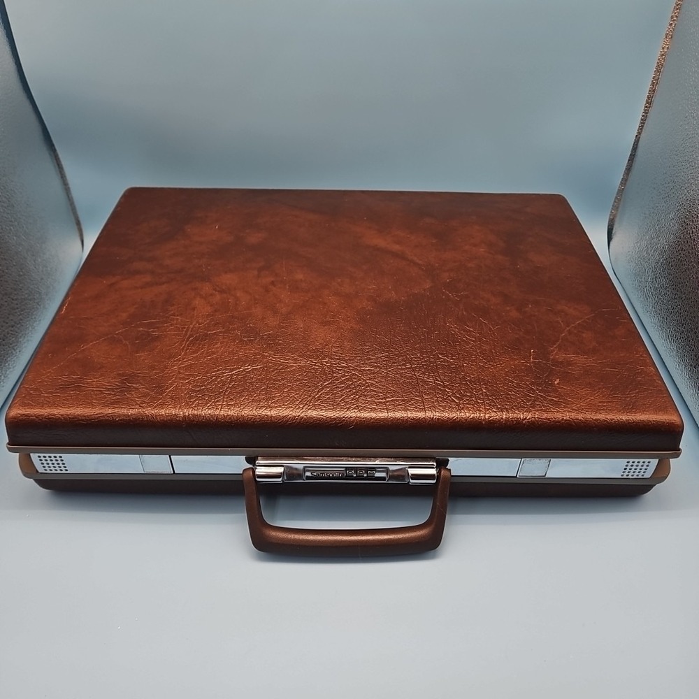 Vintage Samsonite Classic 100 Briefcase - Brown Hardshell Slim 3-Dial Combo Lock